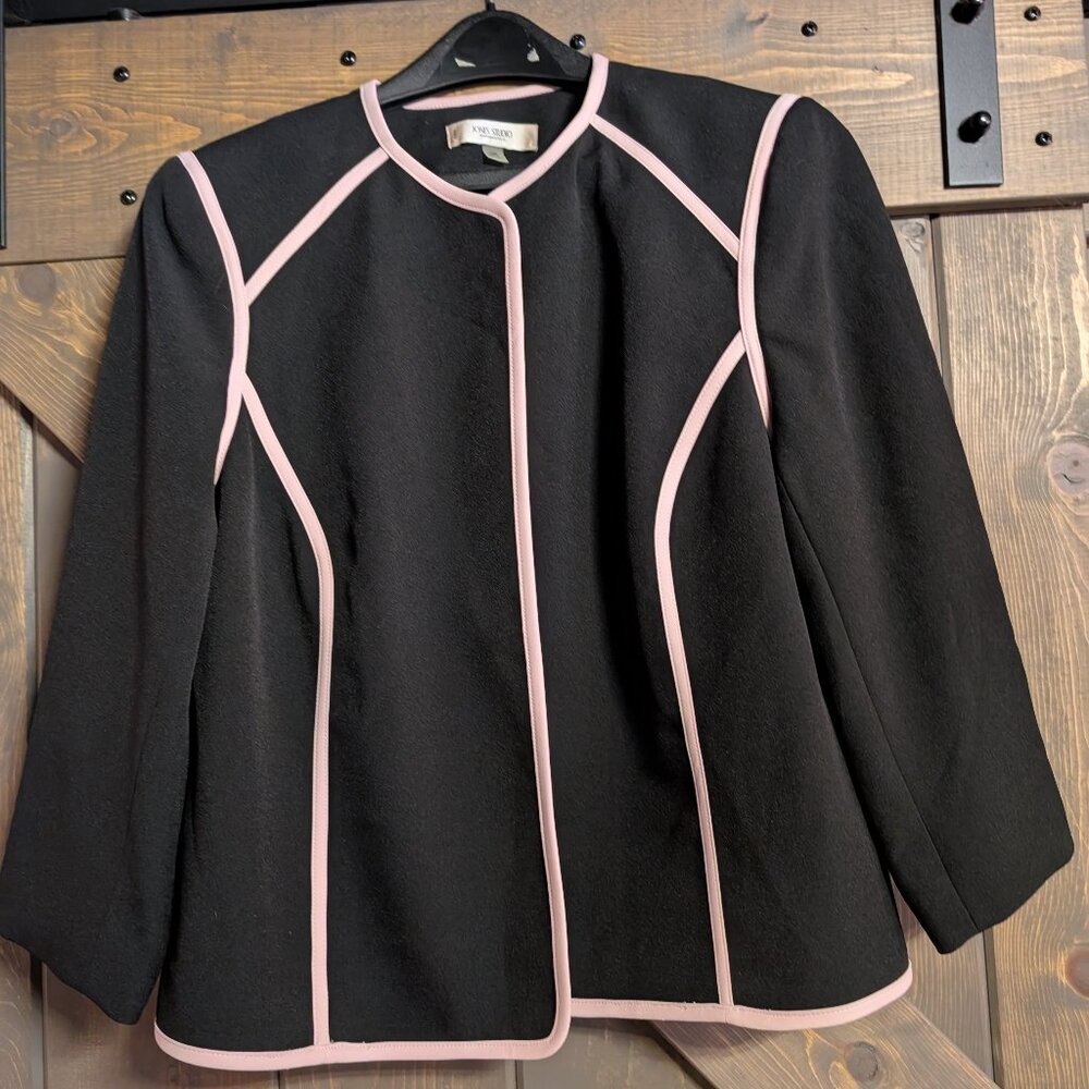 Jones Studio Separates black with pink seams jacket size 18w
